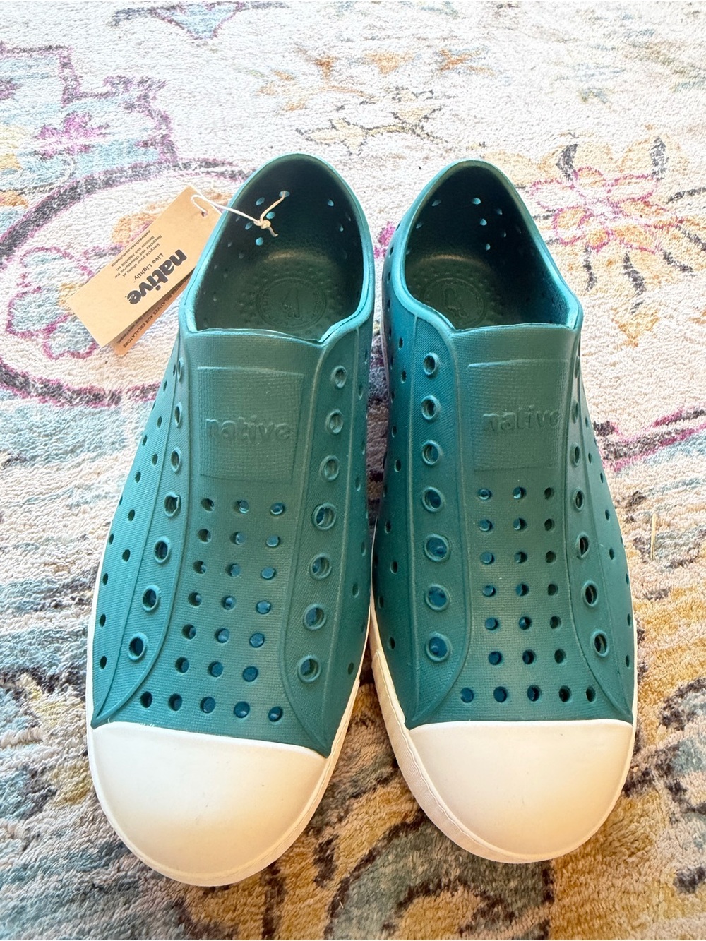 “Native Jefferson Kids Junior 2 Patina Green Shell White Slip On NWT Retired”
